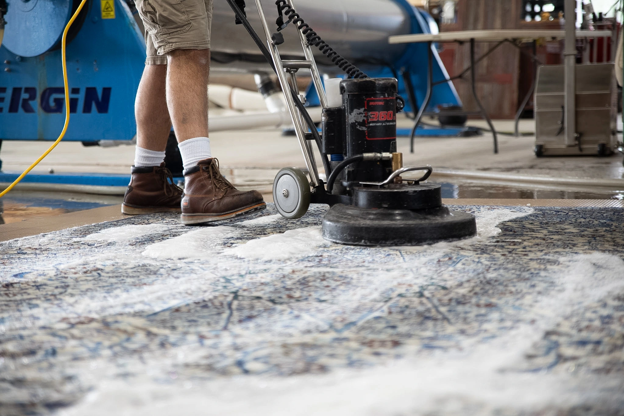Rug washing in Appleton using a special vaccum