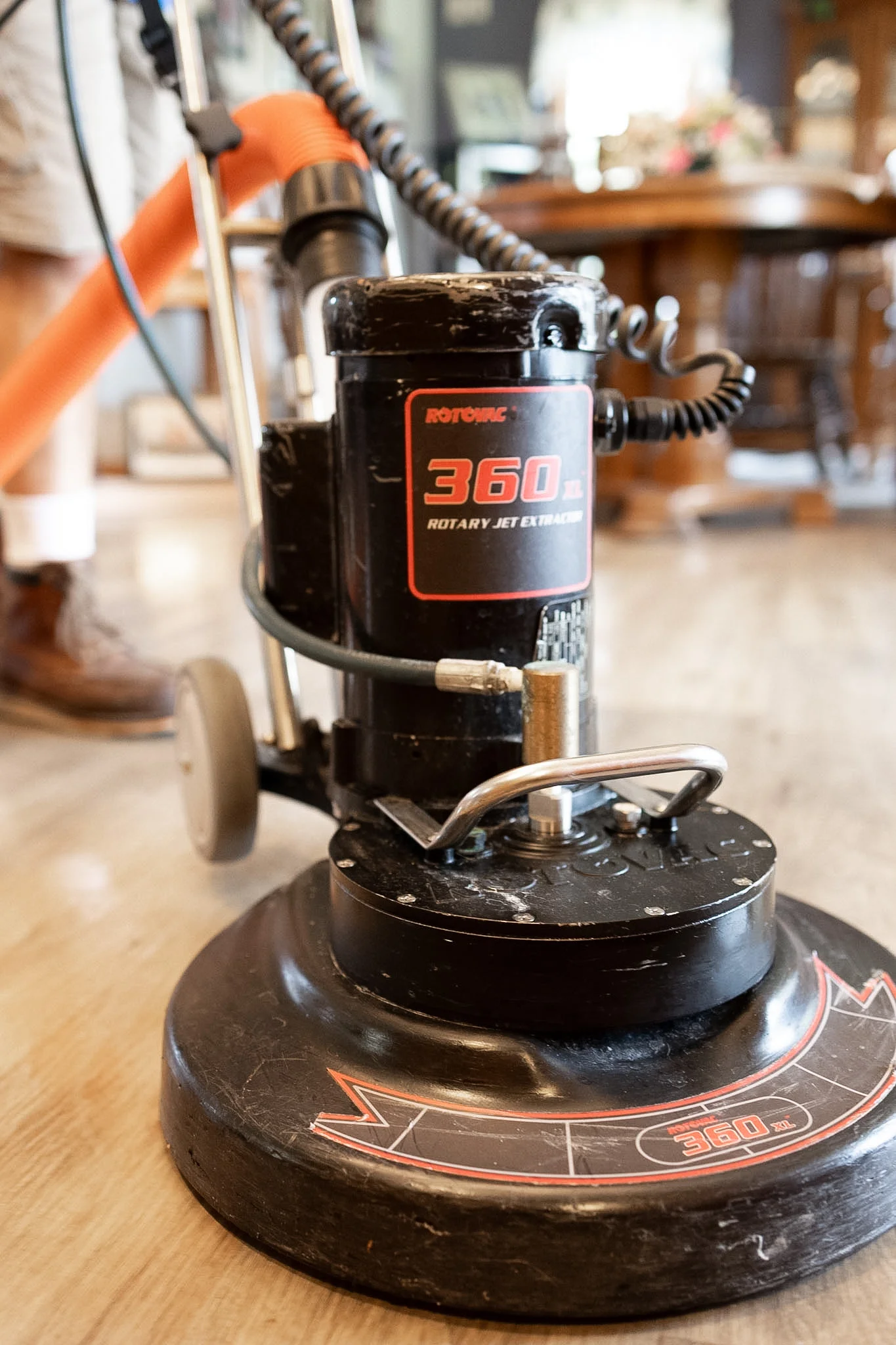 Luxury Vinyl Tile Cleaning Vacum Cleaner